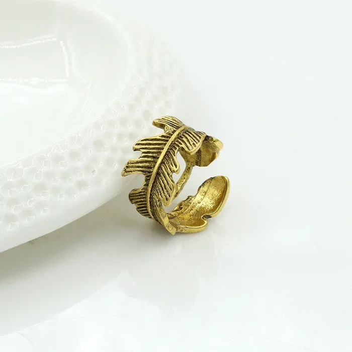 Exquisite Personality Elegant Feather Shaped Ring for Women sparklingselections Rings