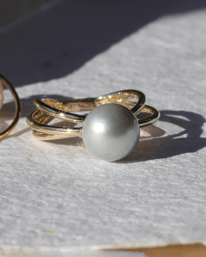 Ruoria Rings WeiWave Trio Tahitian Pearl Ring Ruoria Rings WeiWave Trio Tahitian Pearl Ring