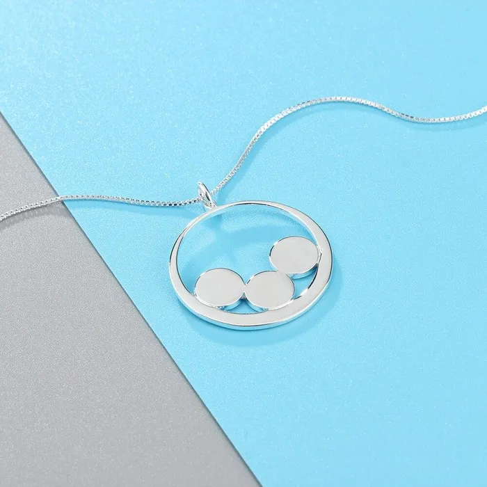 Personalized 925 Sterling Silver Name Necklace 3 Round Together in a Circle Pendant Trendy Womens Jewelry Personalized Jewel Necklaces