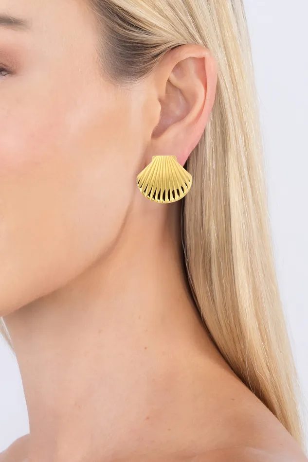 Eye Candy LA Earrings Layla Seashell 14K Gold Plated Earrings